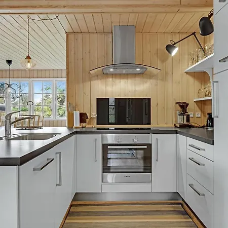 In Sydals With Kitchen *